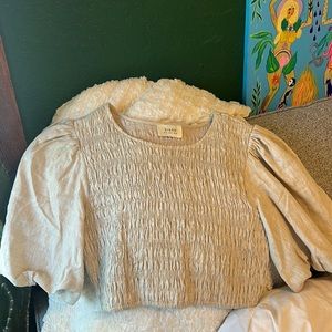 Super fun DISSH top! Pair this linen pants and you have a look!